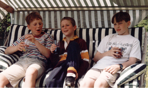 j6_1.JPG (133812 bytes)