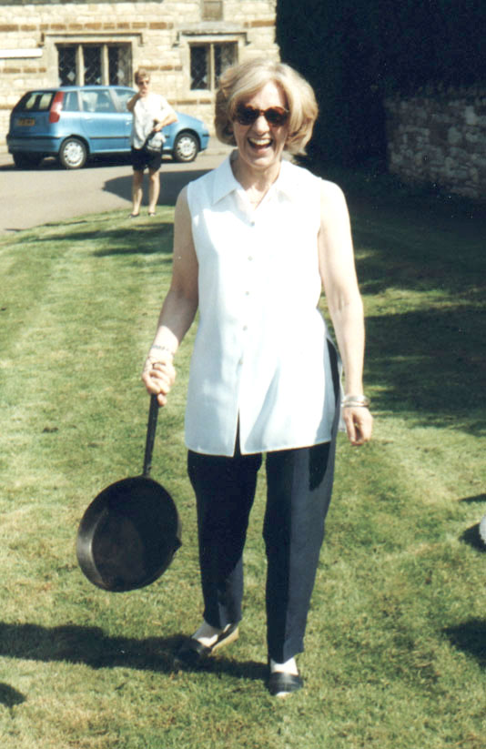 j6_22.jpg (103138 bytes)